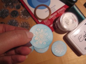 bleščeča embosirana snžinka za novoletno voščilnico bleščeča embosirana snžinka za novoletno voščilnico