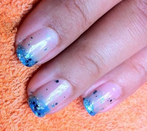 Manikura, modra