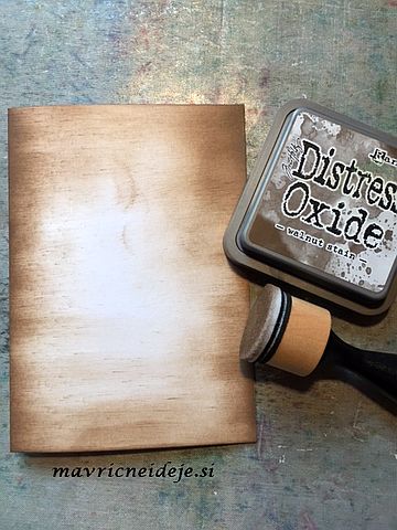 Distress oxide background