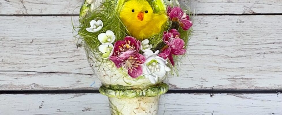 Velikonočno-jajce-mixed-media