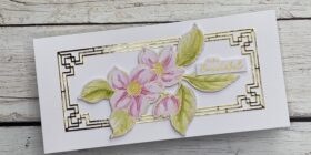 voščilnica-s-cvetom-bela